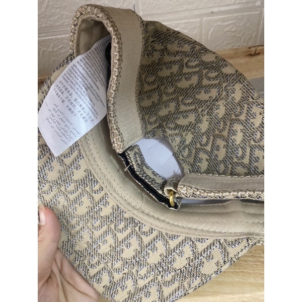 Mũ lưỡi trai đai 𝑪𝒉𝒓𝒊𝒔𝒕𝒊𝒂𝒏 𝑫𝒊𝒐 cho cả nam và nữ