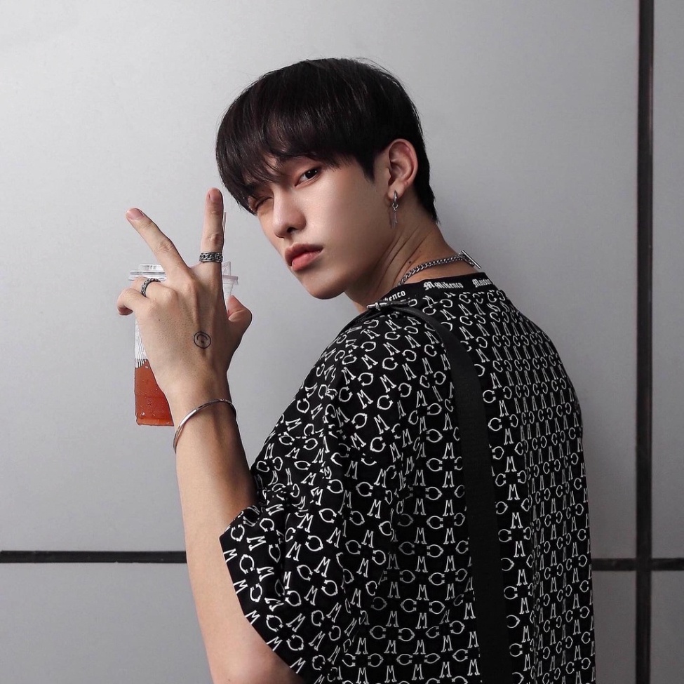 Áo phông Mikenco Monogram tshirt chính hãng chất cotton xịn đẹp, Áo thun Mikenko nam nữ hoạ tiết 5D siêu hot 2022 MK6