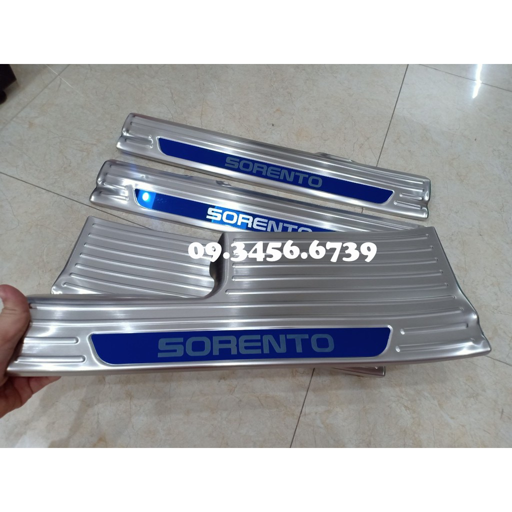 Ốp Bậc Trong KIA SORENTO 2021 - Hàng 3D Cao Cấp