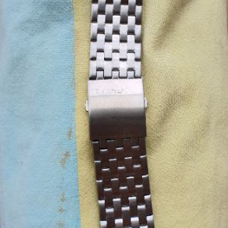 Dây thép Sevenfriday