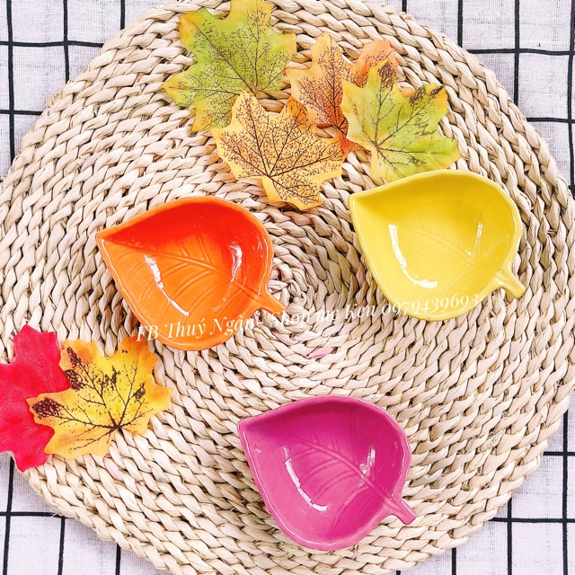Đĩa lá sứ tròn mẫu mới