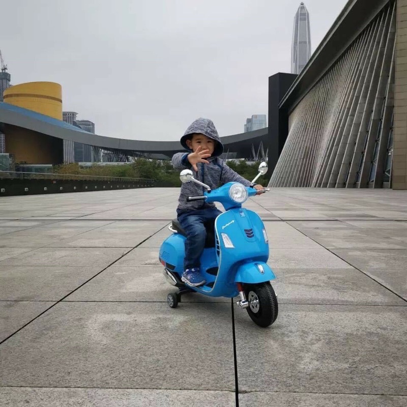 Xe máy điện trẻ em Vespa Q-618