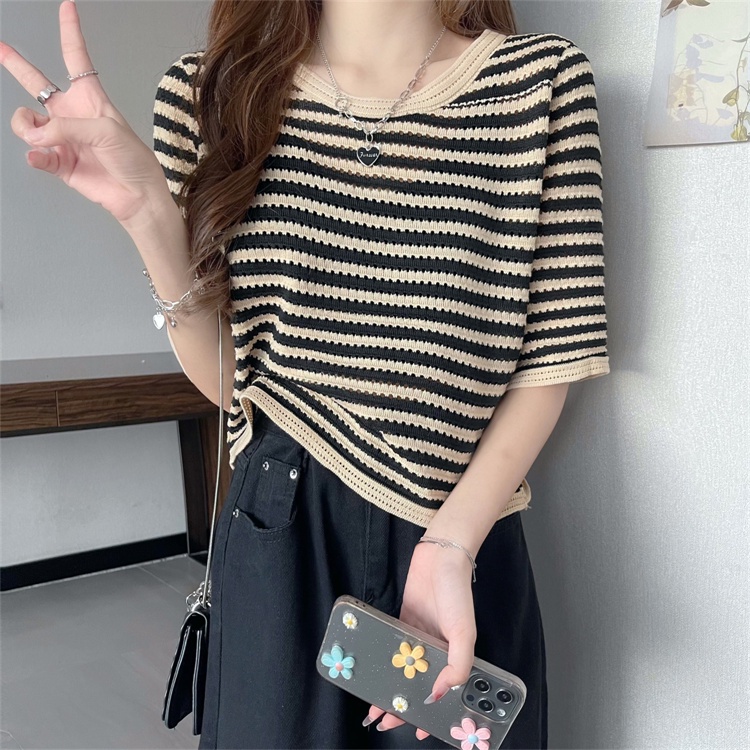 Áo lửng nữ len đan Leeva Shop phối sọc nhẹ nhàng A388