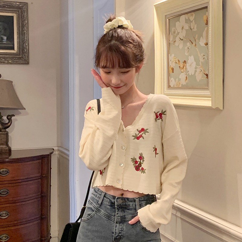 áo len thêu hoa khoác ngoài xinh yêu 2021