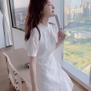 Đầm sườn xám cách tân tay bồng phong cách thời trang trung hoa