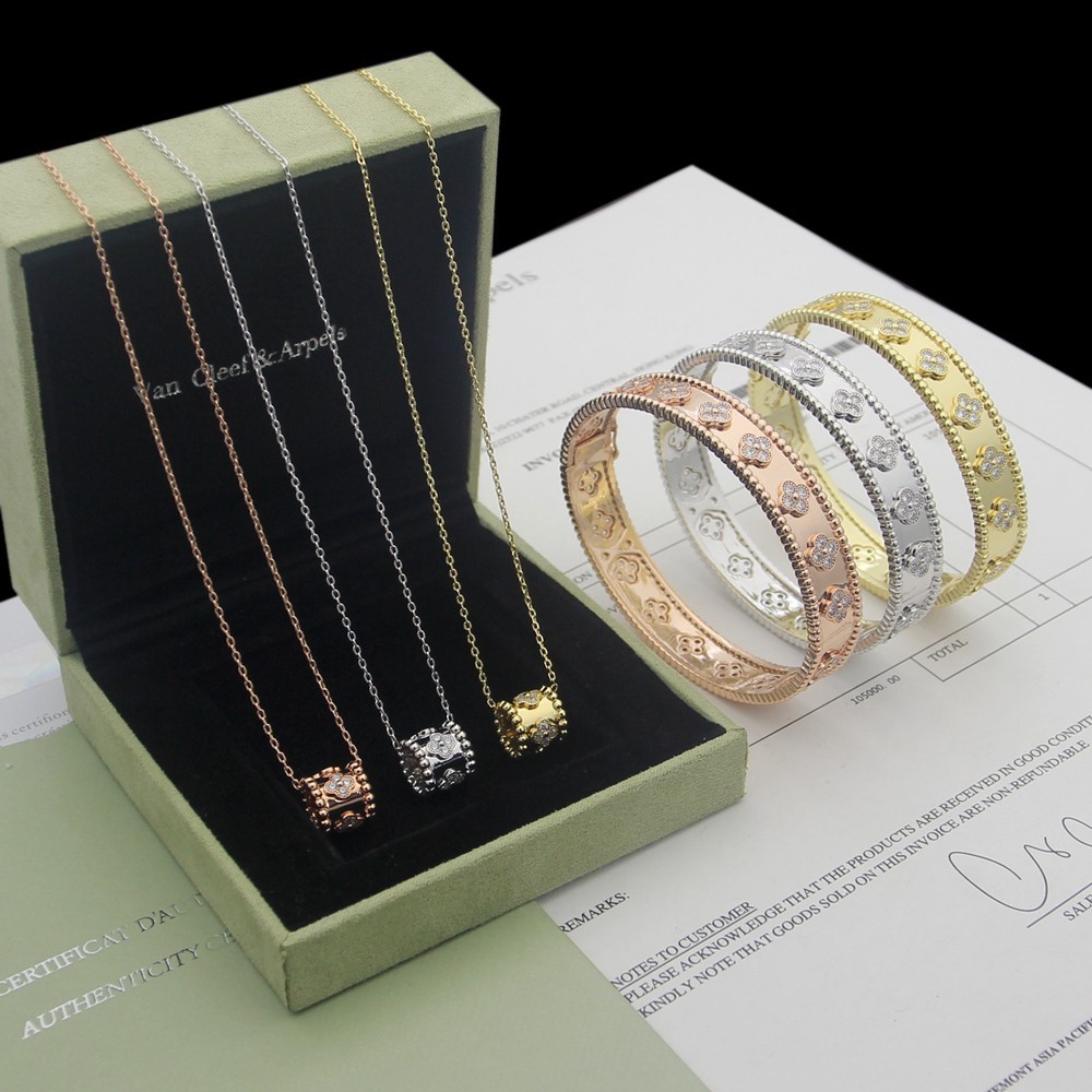 Vòng Tay Mạ Vàng 18k Đính Hoa Thời Trang Cho Nữ 18 Màu Tuỳ Chọn Au750
