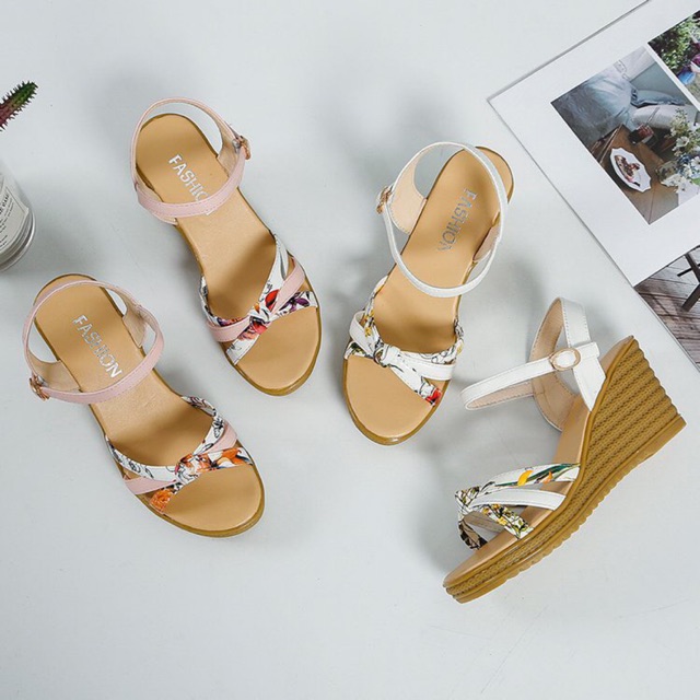 sandal đế xuồng