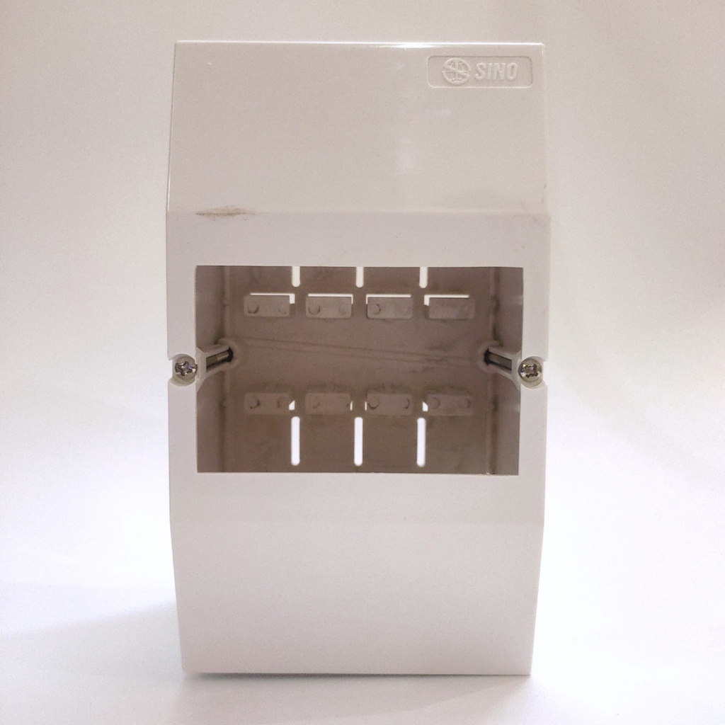 Hộp chứa 4 MCB gắn nổi SINO 4CC4