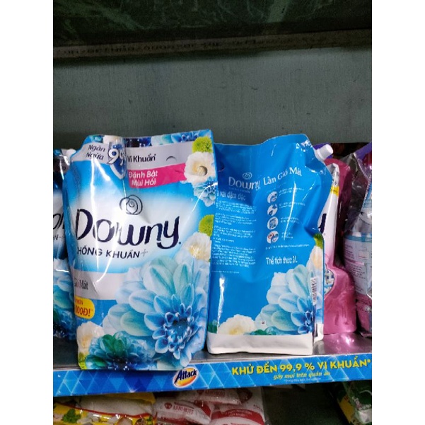 Nước xả vải downy làn gió mát 3L .