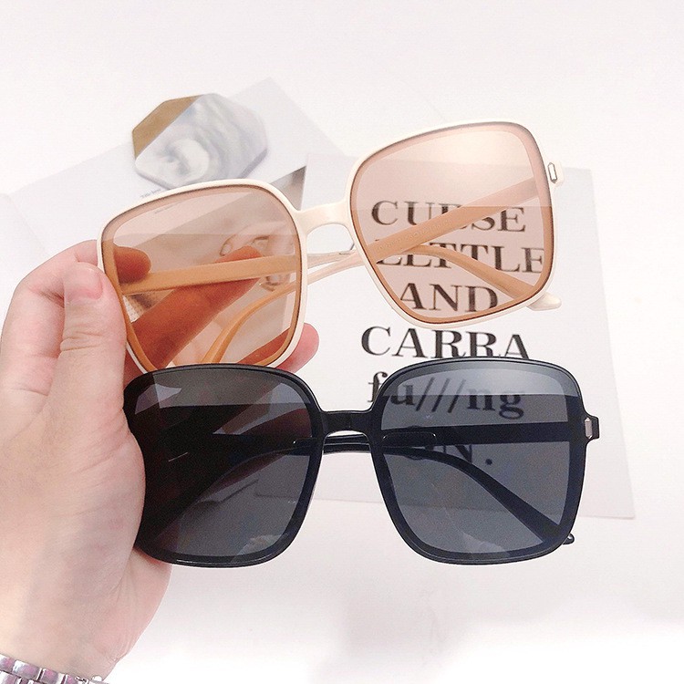 Kính Mát Oversize Gọng Vuông Cho Nam Và Nữ