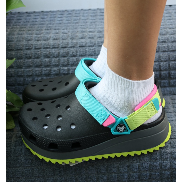 Giày Crocs Chính Hãng 100%, Giày Quai Chéo Chính Hãng. Giày Crocs Đi Biển Nhiều Màu An Toàn Cho Sức Khỏe Cho Nữ