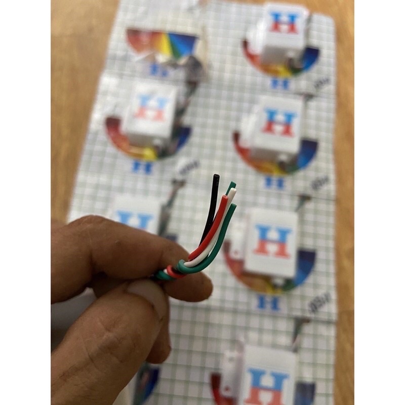 Cục chớp nháy chữ H gắn xi nhan cho các dòng xe