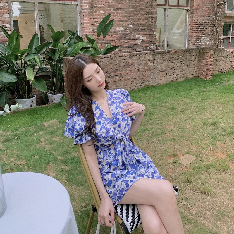 Đầm Hoa Cổ Chữ V Thiết Kế Mới Xinh Xắn Thời Trang Mùa Hè Theo Phong Cách Pháp Cho Nữ