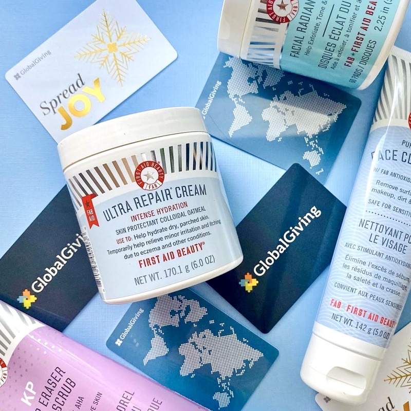 Kem dưỡng ẩm First Aid Beauty Ultra Repair® Cream Intense Hydration