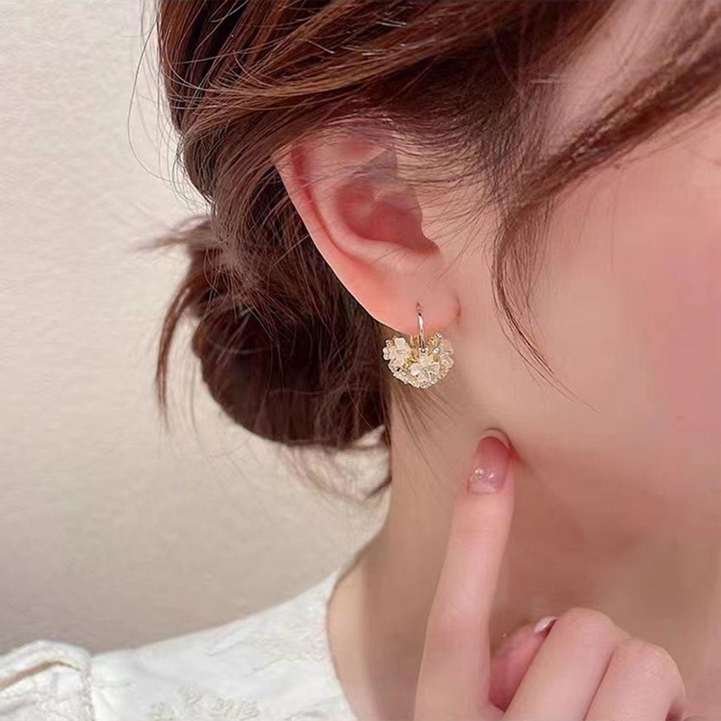 Khuyên Tai Dáng Dài Mặt Hình Hoa Cúc Bằng Đồng Sáng Tạo Thời Trang Mùa Hè Cho Nữ