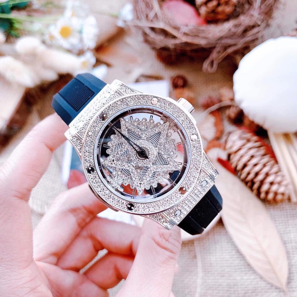 Đồng Hồ Davena Nữ Dây Silicon Đen Silver Chính Hãng D31669 38mm