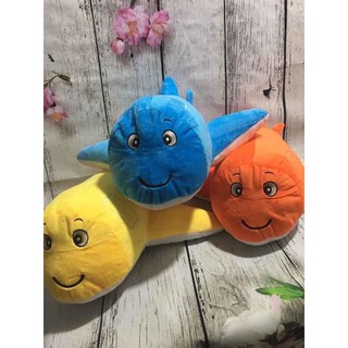 GỐI ÔM MÁY BAY CÁ MẬP NHỒI BÔNG HUGGIES KÍCH THƯỚC 40x41x14CM