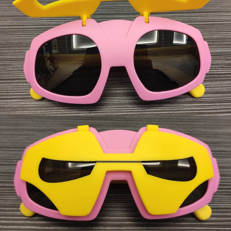 Kính mắt lật kiểu siêu nhân dễ thương dành cho bé trai + bé gái