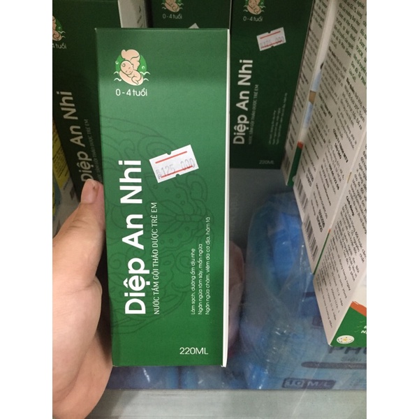 Nước tắm thảo dược Diệp An Nhi chai 220ml