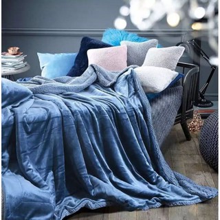 Chăn lông cừu cao cấp mềm mịn. Hàng cao cấp, kích thước 200x230x3cm. Không xù lông, mềm mịn.