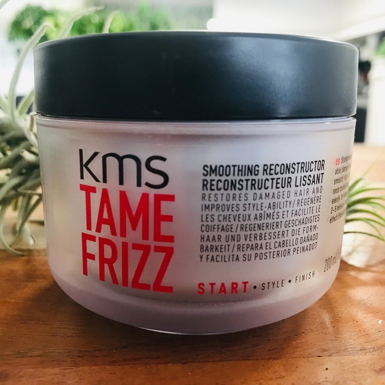 Kem dưỡng tóc ( hấp mượt tái cấu trúc) KMS TAMEFRIZZ SMOOTHING RECONSTRUCTOR 200ml