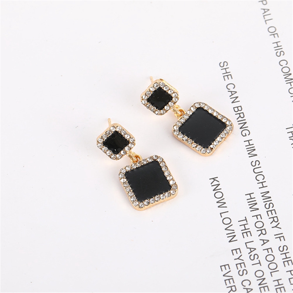 Khuyên tai đính đá phong cách Hàn Quốc thanh lịch dành cho nữ