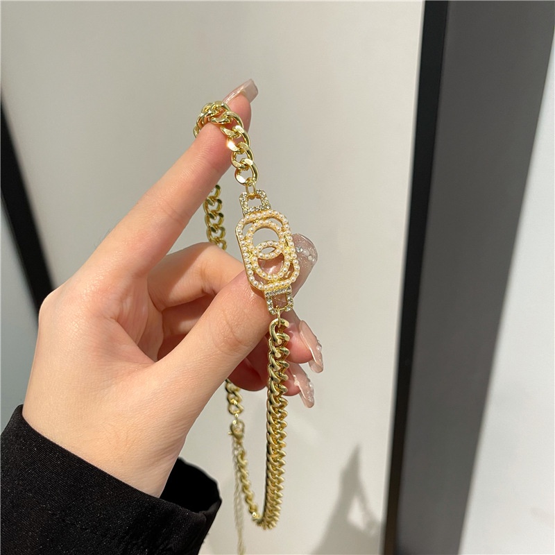 Vòng cổ choker dây xích mặt tròn đính hạt trai giả VC013 Leous Accessories