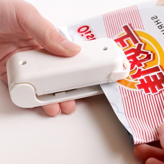 Mini bag sealing clip