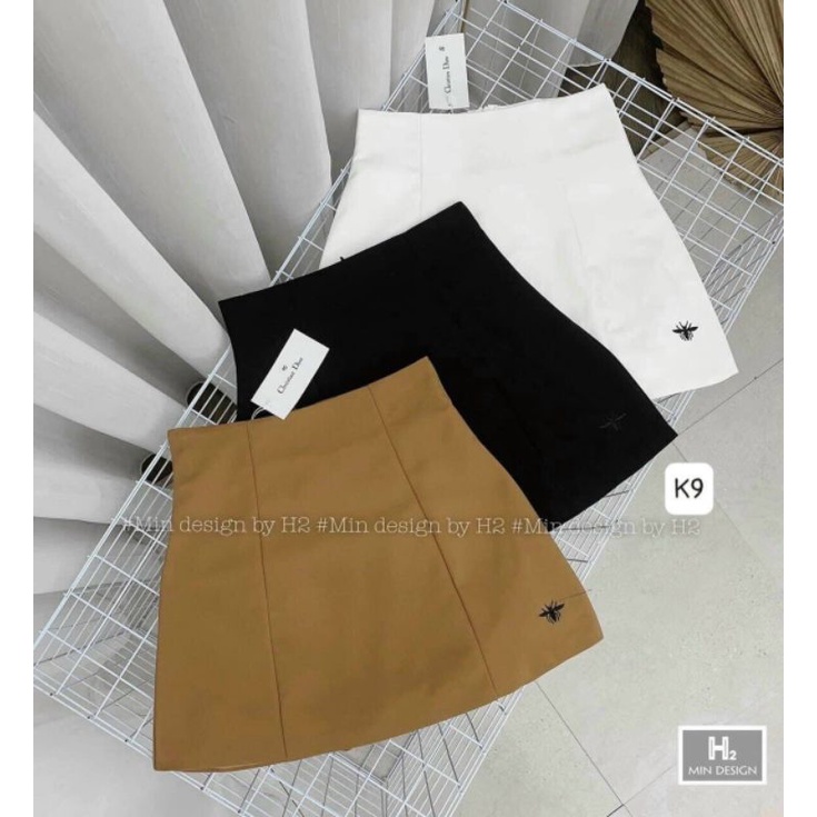 Váy chữ A thêu con ong lưng cao ( may kèm quần trong)