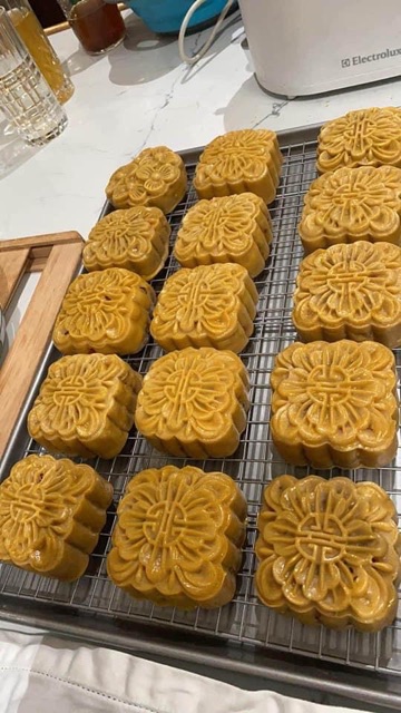 Handmade Bánh trung thu cổ truyền: Bánh nướng, bánh dẻo 230gr (hình ảnh tự chụp)
