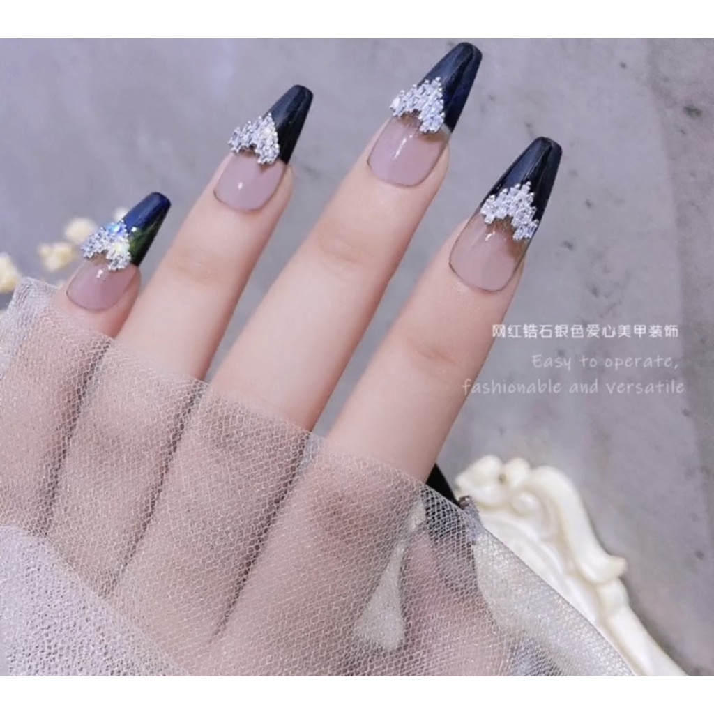Charm trái tim, charm nail gắn móng đẹp xinh sang chảnh 2022