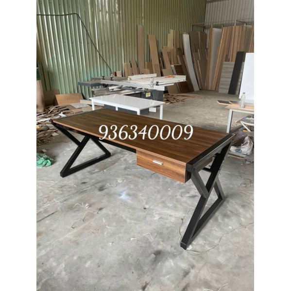 Bàn phòng thu studio kèm kệ loa