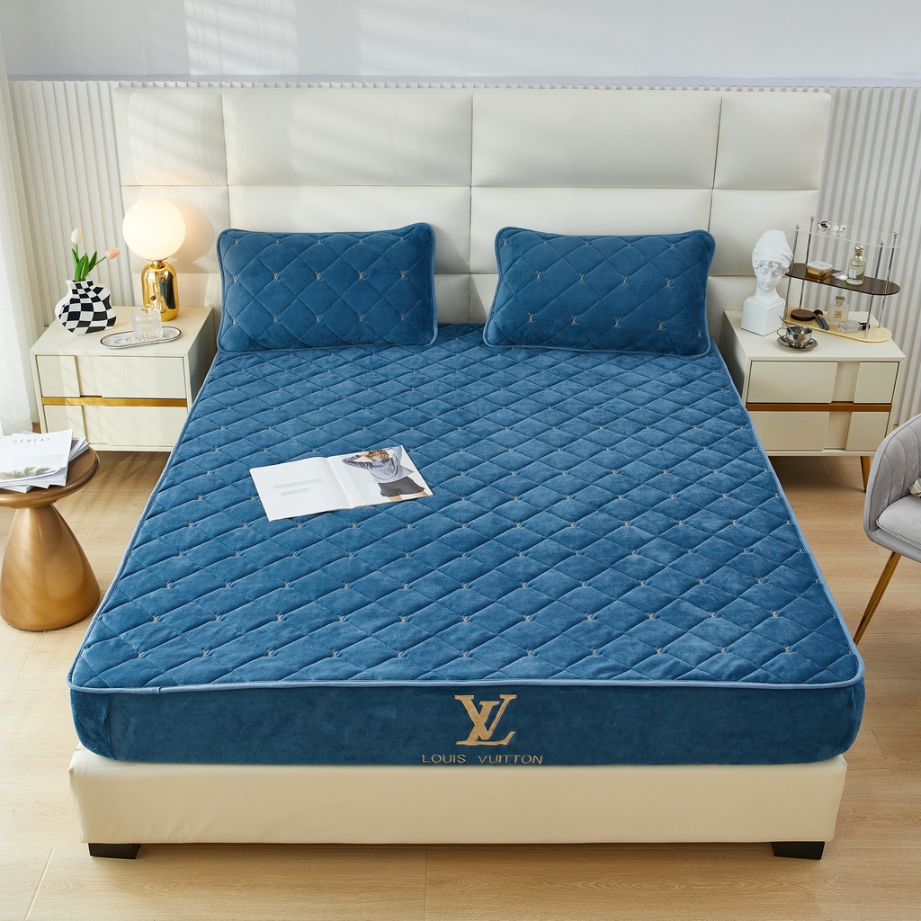 Bộ ga nỉ bọc điệm ,bo chun thêu LV cao cấp siêu mềm mịn đủ kích thước (tặng kèm 2 vỏ gối cùng màu) SHOP VŨ THỊ THƠM