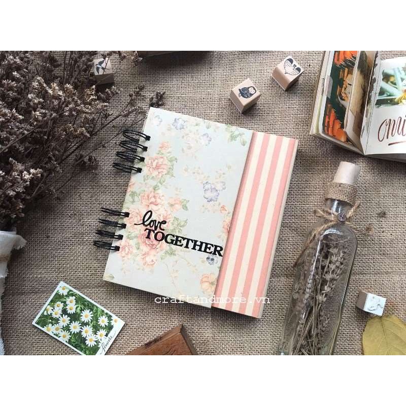 Scrapbook album ảnh handmade gáy lò xo
