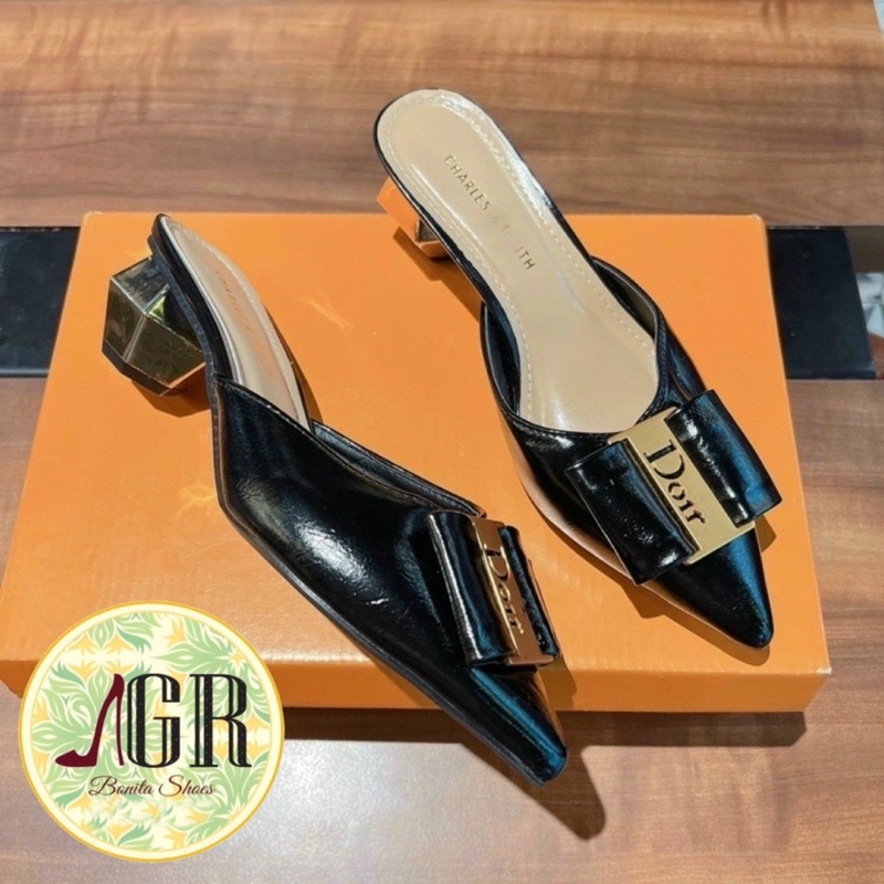 Guốc sục mũi nhọn nơ khoá Do gót trụ vàng 5cm (hàng đẹp)