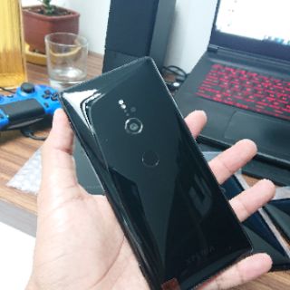 Điện Thoại Xperia XZ2