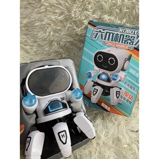 Robot đồ chơi biết nhảy và hát (có video)