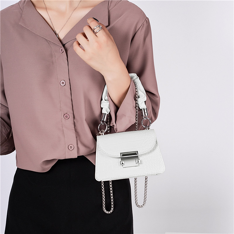 Túi đeo chéo IELGY thời trang nữ tính