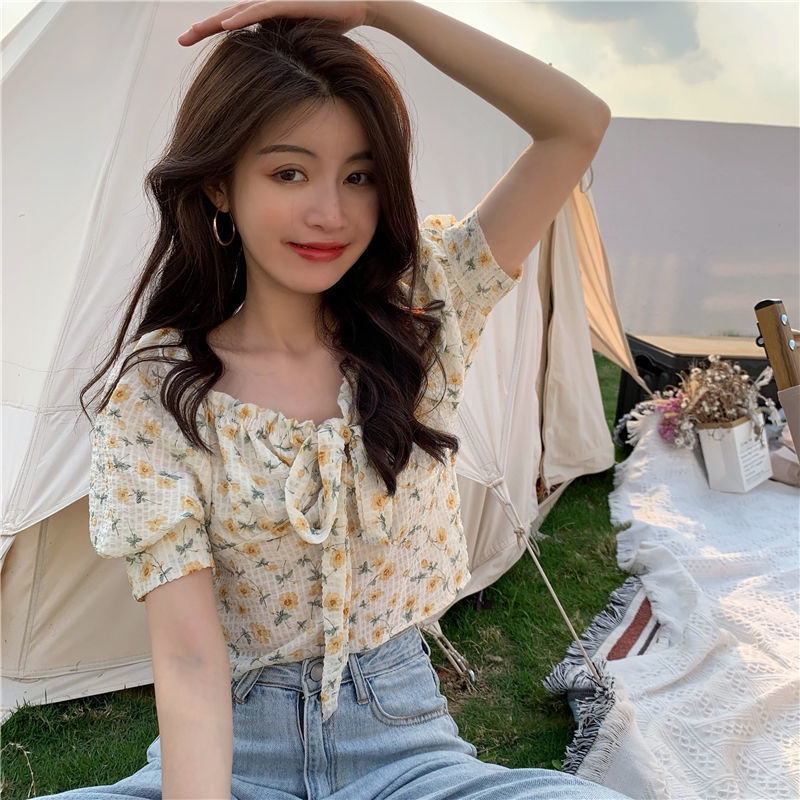Áo Nữ Tay Ngắn Họa Tiết Hoa Thời Trang Phong Cách Hàn Quốc