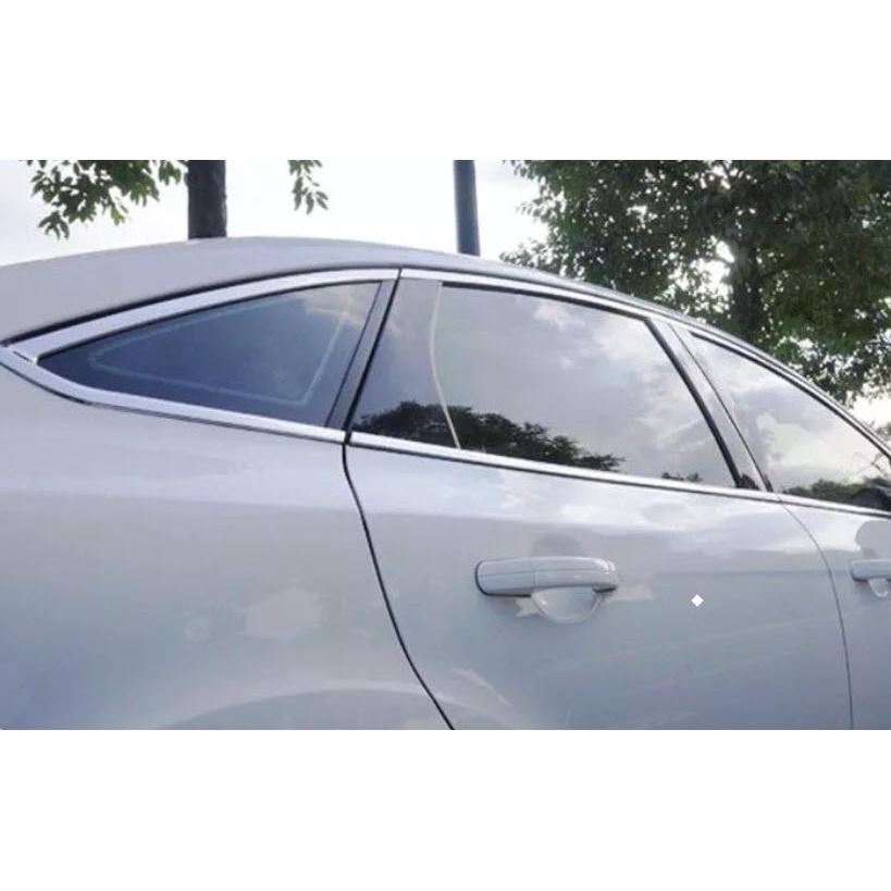 Nẹp chân kính, cong kính Ford Focus 2012-2019