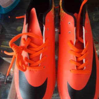Giày đá bóng CR7