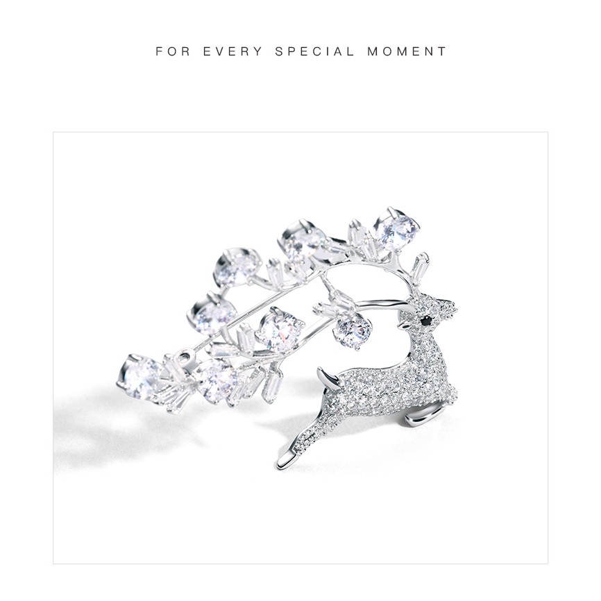 Trâm cài áo CECY, Đá pha lê Swarovski - Tuần lộc CASW26 dễ thương, thiết kế tinh xảo, đá  sáng bóng theo thời gian