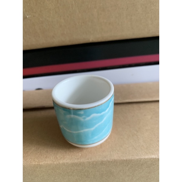 Chung nước lẻ thờ cúng