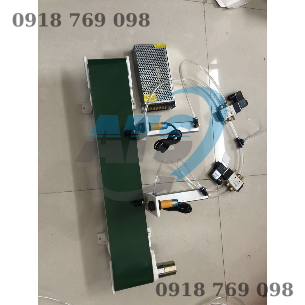 Mô hình băng tải phân loại chiều cao và màu sắc