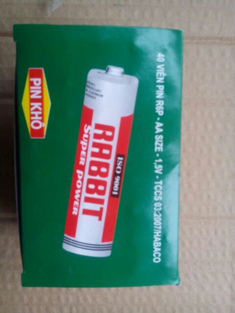 1hộp pin con thỏ AA