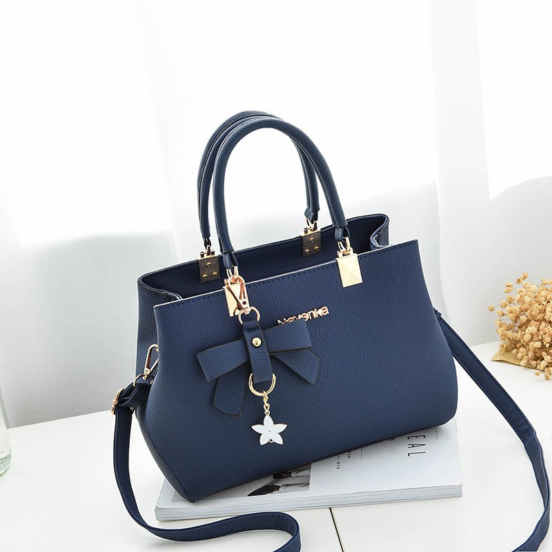 Women's bag new fashion big bag Korean edition spring single shoulder bag casual cross - slung handbag