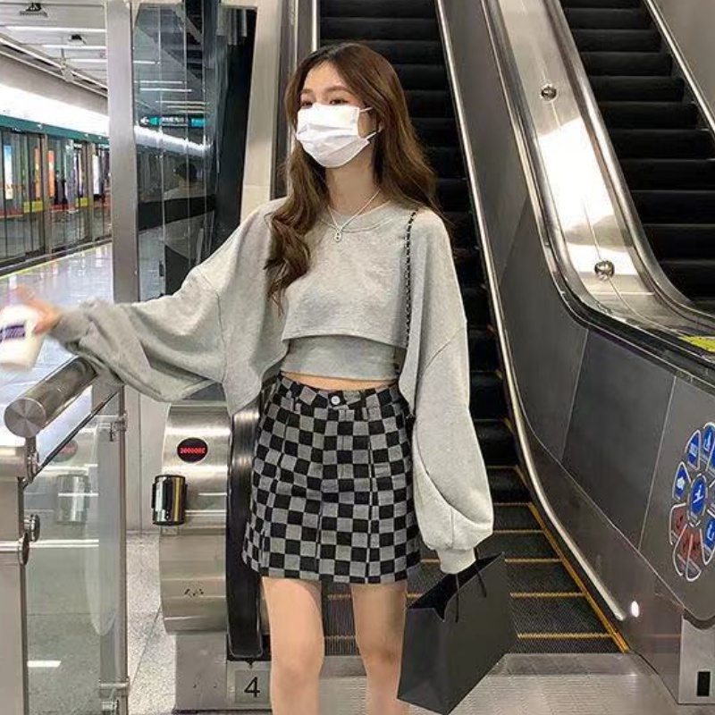 Set Áo croptop tay dài + Áo dây Perty phong cách thể thao năng động thời trang