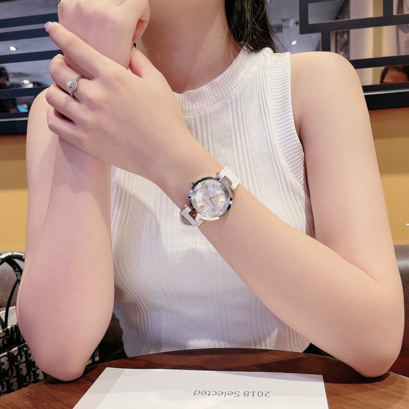 Đồng hồ Nữ Ver.sace Revive trắng hot hit siêu hiếm