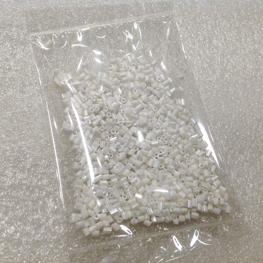 Hạt cườm gãy trang trí áo đầm váy dài nhiều màu gói 9gram