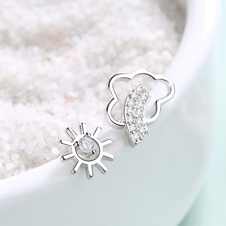 (0109) Khuyên Tai Hàn Quốc Đáng Yêu Hình Mây Mặt Trời Đính Kim Cương